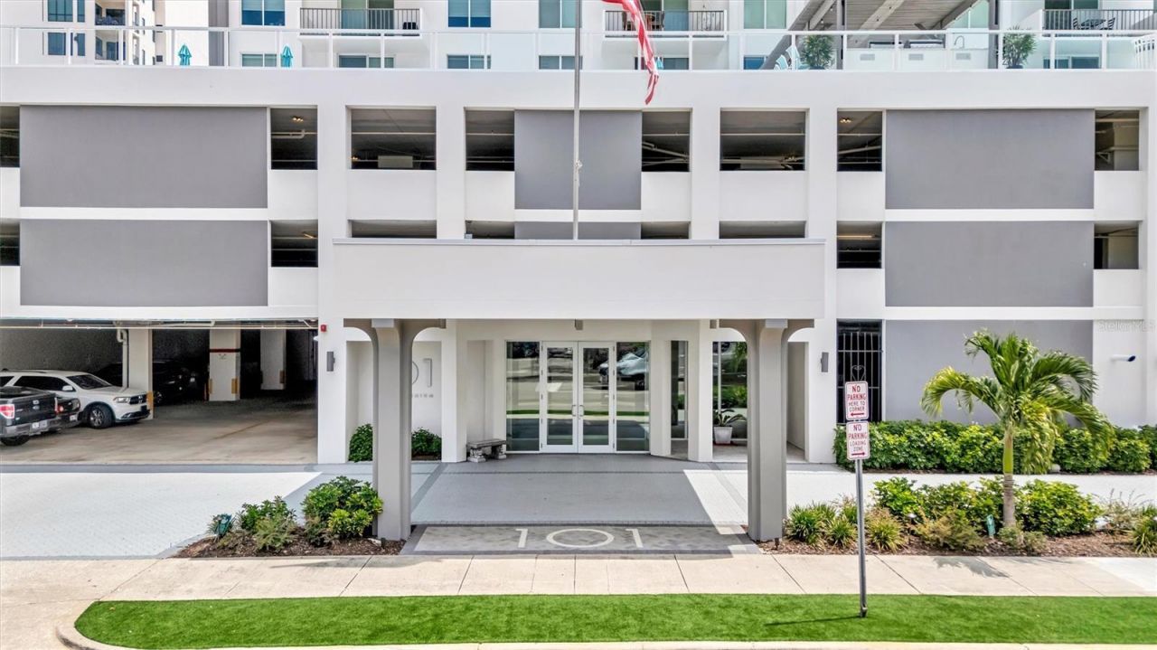 101 S Gulfstream Avenue, Unit 14D, Sarasota, FL 34236 Photo