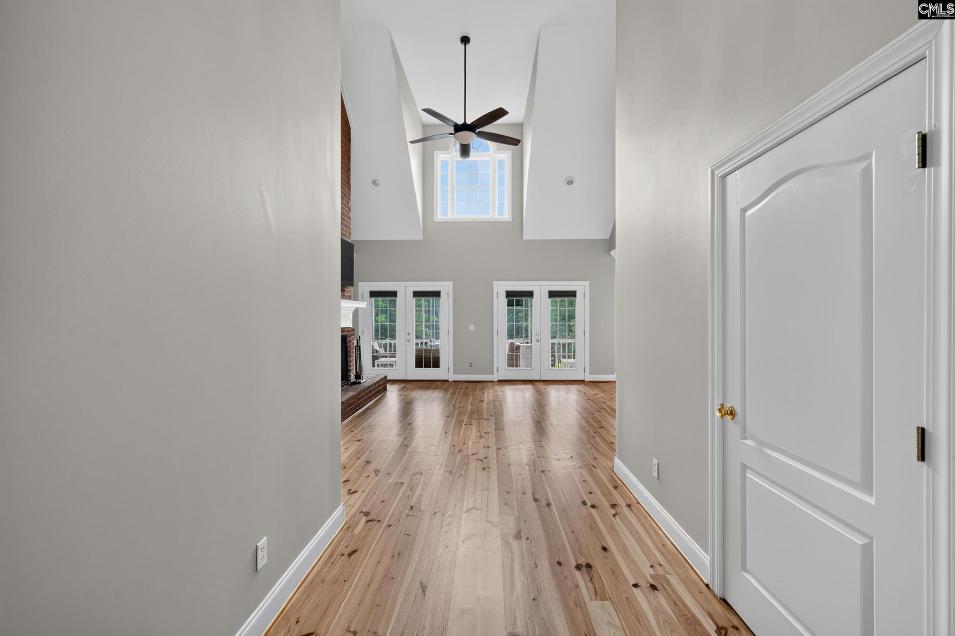 432 Lakeshore Drive  Photo 12
