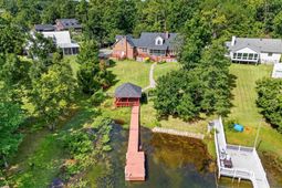 432 Lakeshore Drive  photo 4