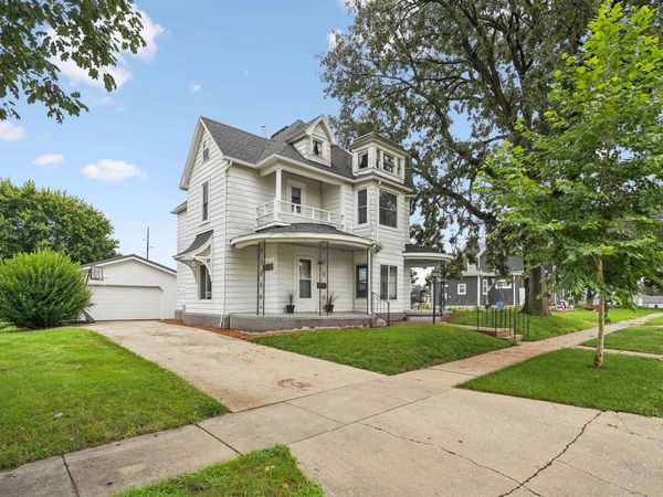605 C Avenue, Grundy Center, IA 50638