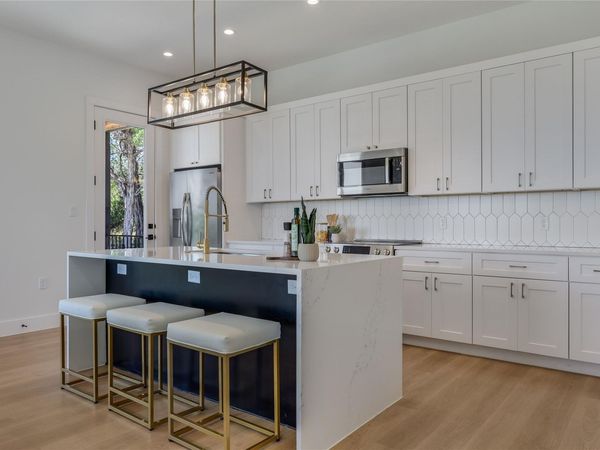 20202 Lincoln CV, Lago Vista, TX 78645