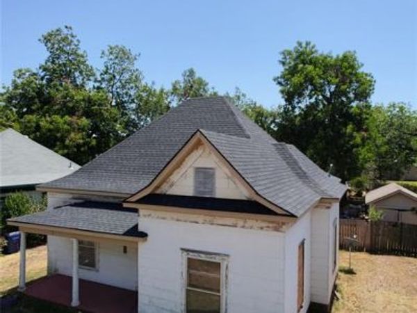 1615 W Minnesota Avenue, Chickasha, OK 73018