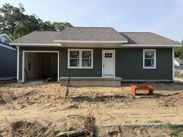 367 E Forest Avenue, Muskegon, MI 49442