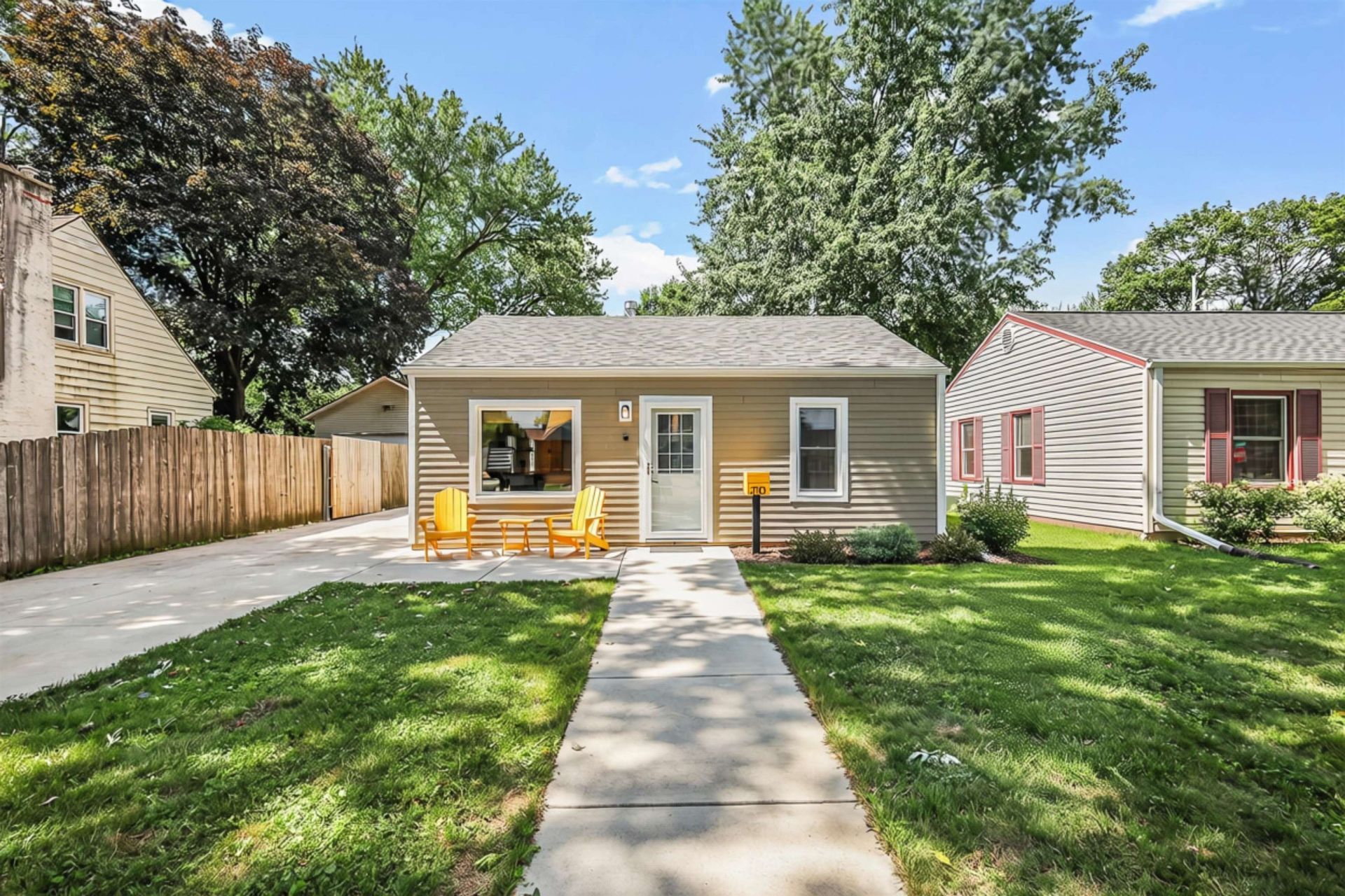 210 Harding Street, Madison, WI 53714 Main Photo