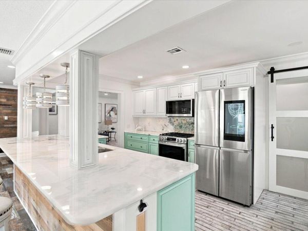 1736 NW 39th Street, Oakland Park, FL 33309