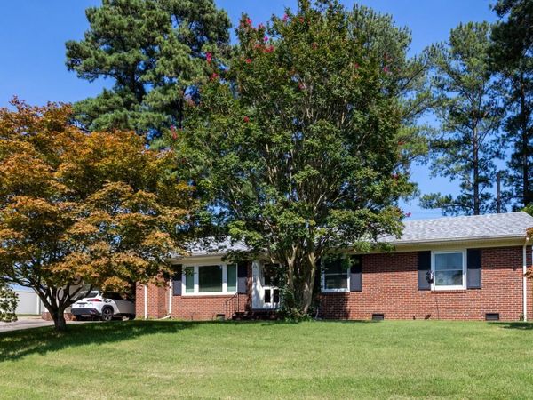104 Stark Circle N, Wilson, NC 27893