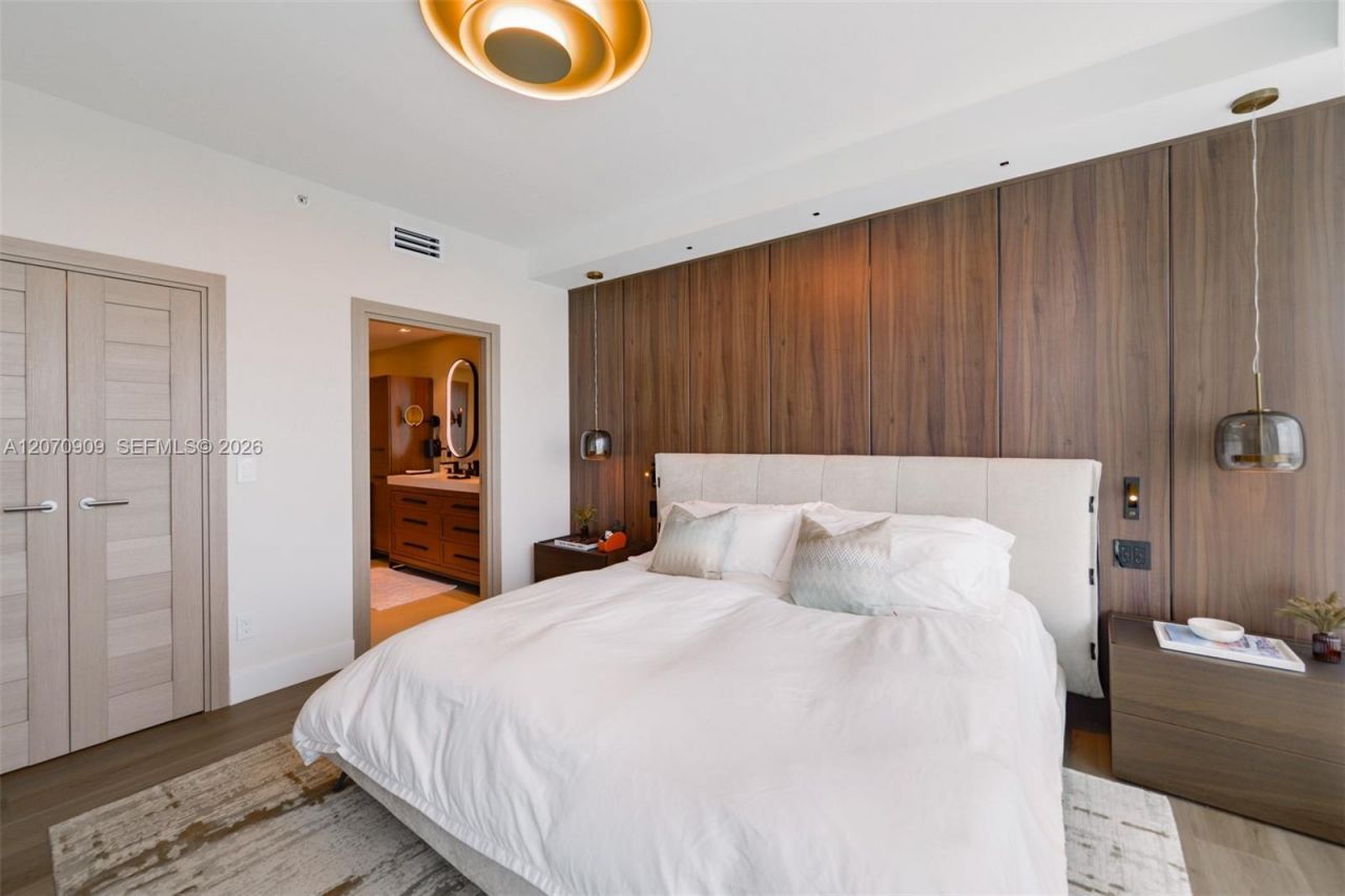 888 Biscayne Blvd , Unit 1509, Miami, FL 33132 Photo
