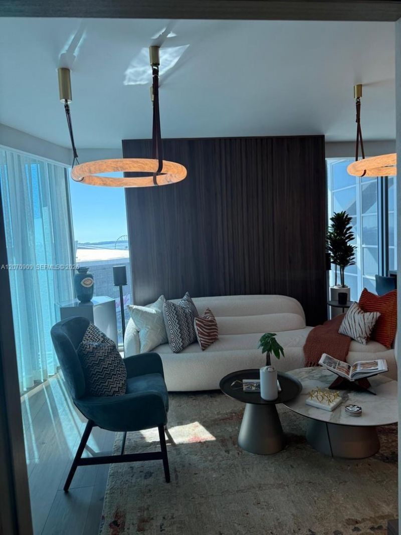 888 Biscayne Blvd , Unit 1509, Miami, FL 33132 Photo
