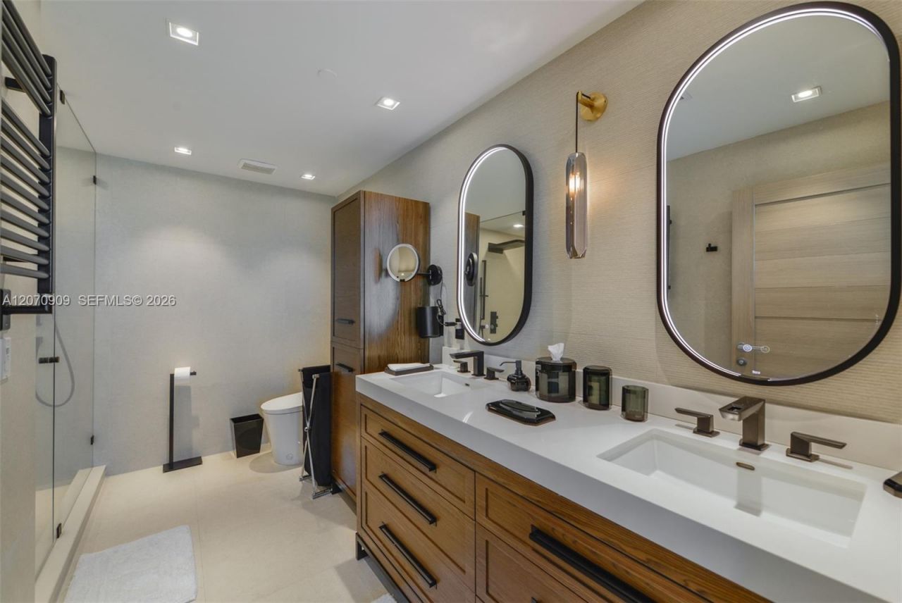 888 Biscayne Blvd , Unit 1509, Miami, FL 33132 Photo