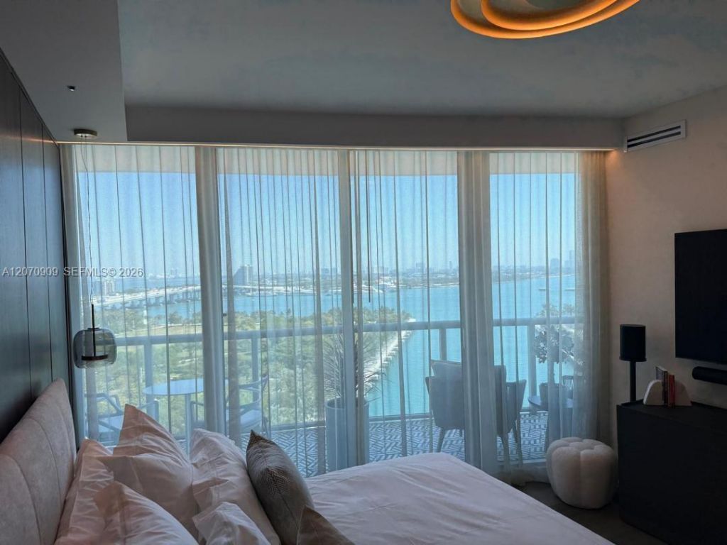 888 Biscayne Blvd , Unit 1509, Miami, FL 33132 Photo