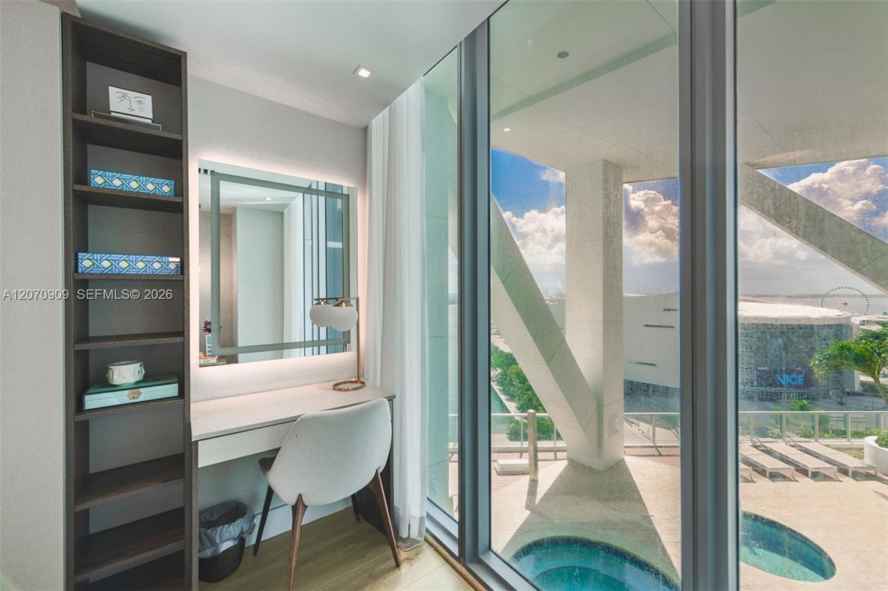 888 Biscayne Blvd , Unit 1509, Miami, FL 33132 Photo
