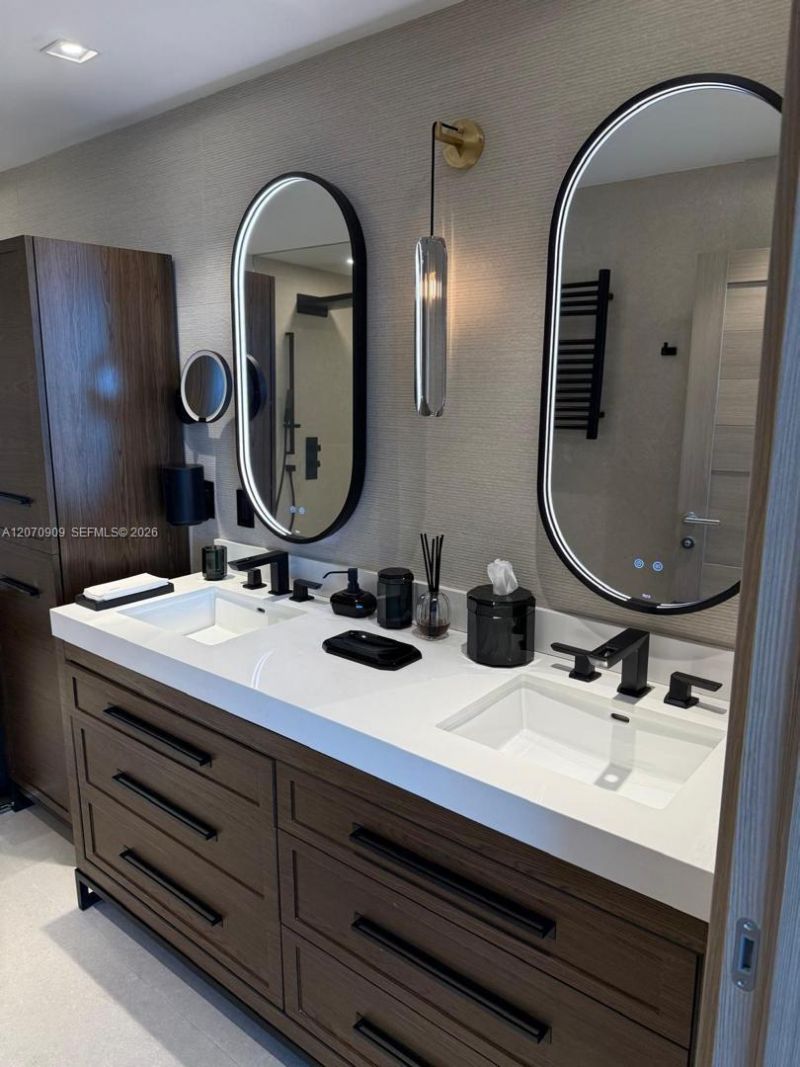 888 Biscayne Blvd , Unit 1509, Miami, FL 33132 Photo