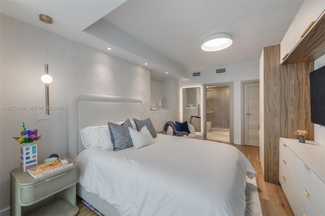 888 Biscayne Blvd , Unit 1509, Miami, FL 33132 Photo