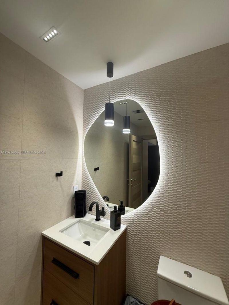888 Biscayne Blvd , Unit 1509, Miami, FL 33132 Photo