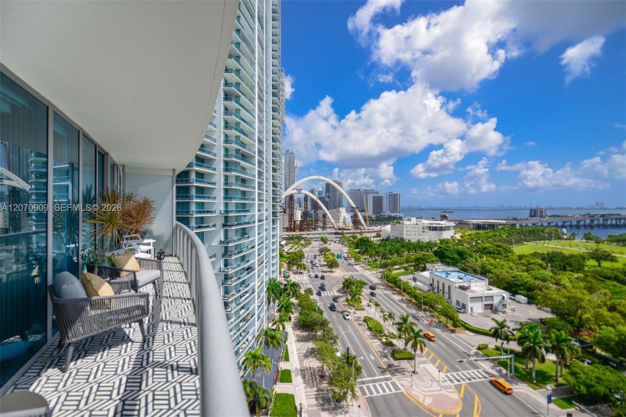 888 Biscayne Blvd , Unit 1509, Miami, FL 33132 Photo