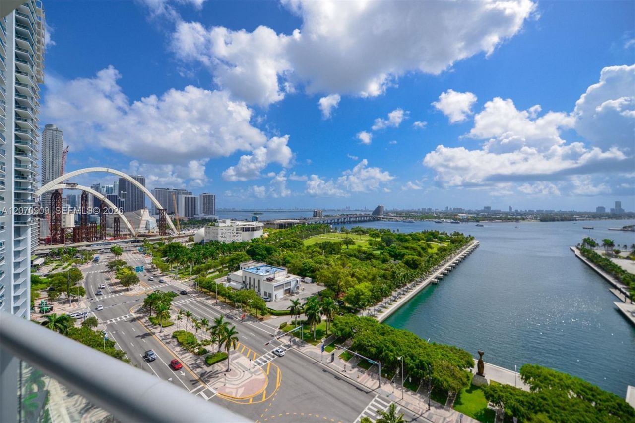 888 Biscayne Blvd , Unit 1509, Miami, FL 33132 Photo