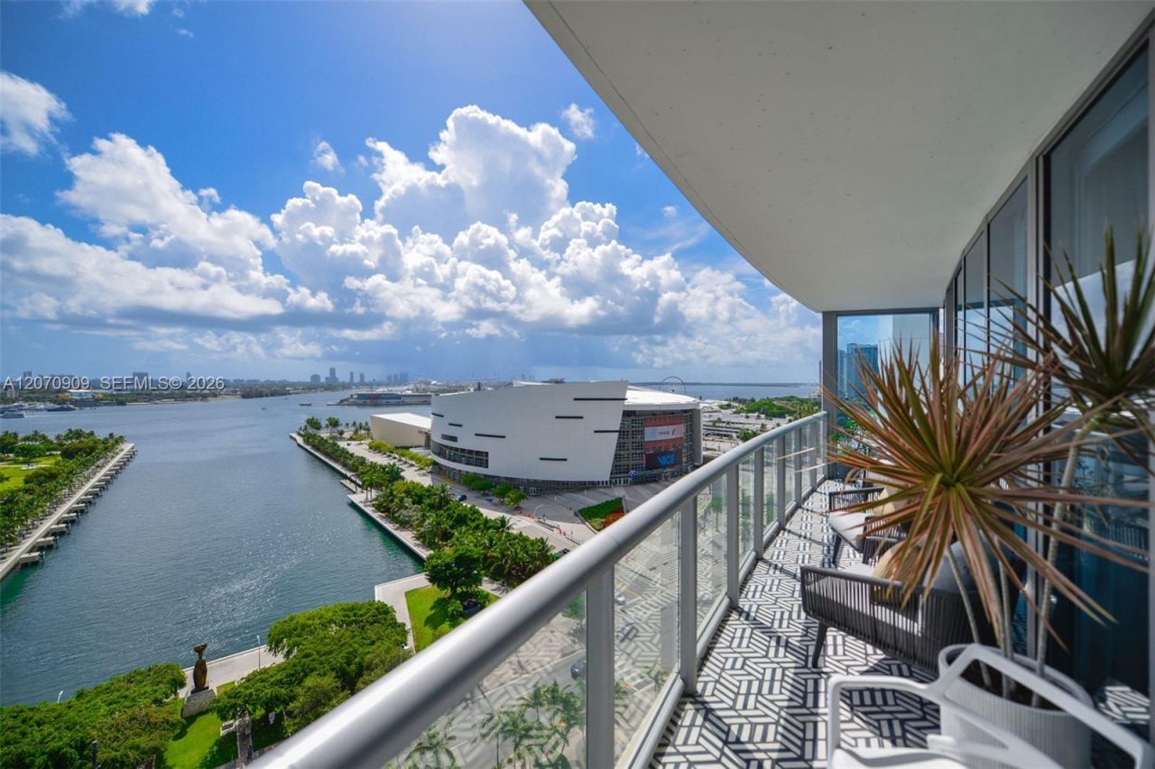 888 Biscayne Blvd , Unit 1509, Miami, FL 33132 Photo