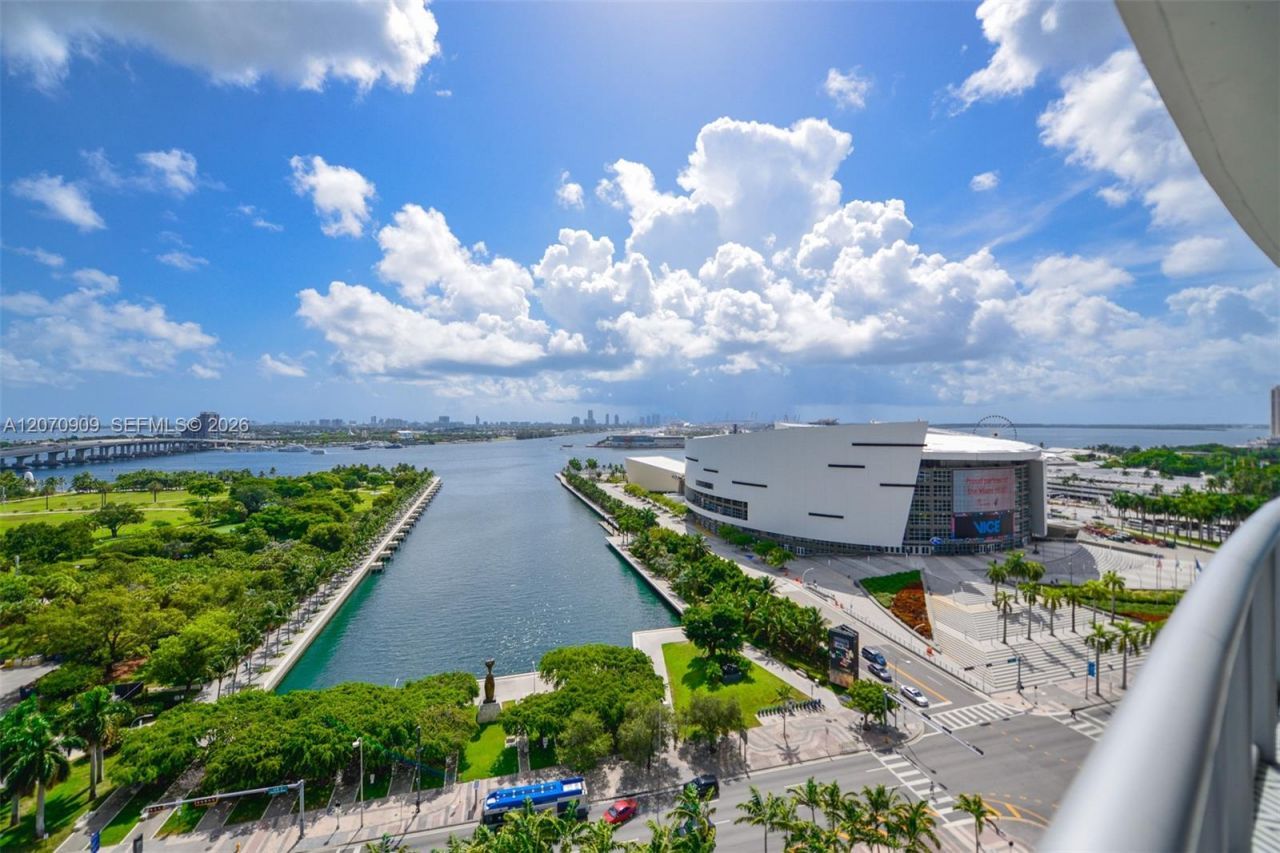 888 Biscayne Blvd , Unit 1509, Miami, FL 33132 Photo