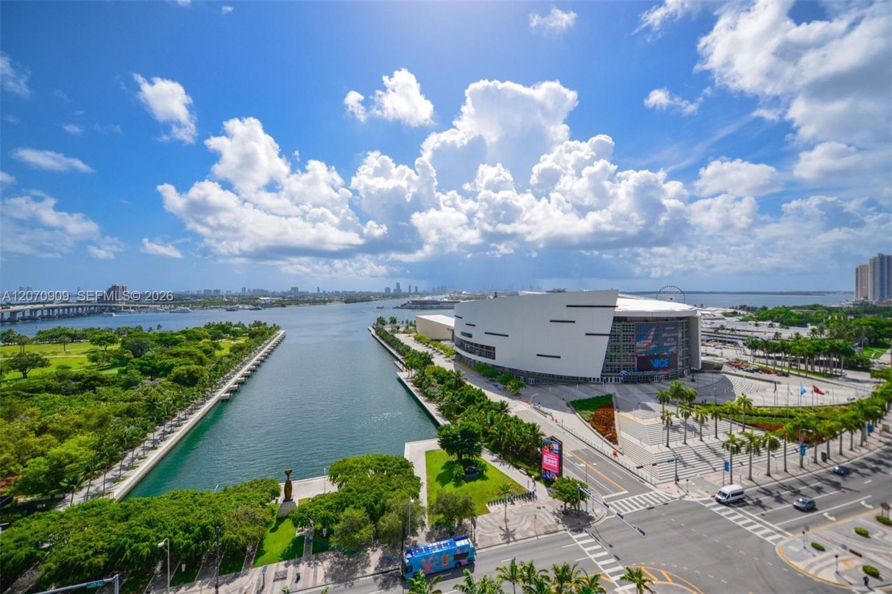 888 Biscayne Blvd , Unit 1509, Miami, FL 33132 Photo