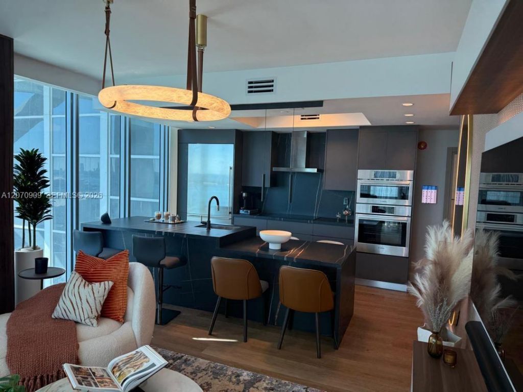 888 Biscayne Blvd , Unit 1509, Miami, FL 33132 Photo