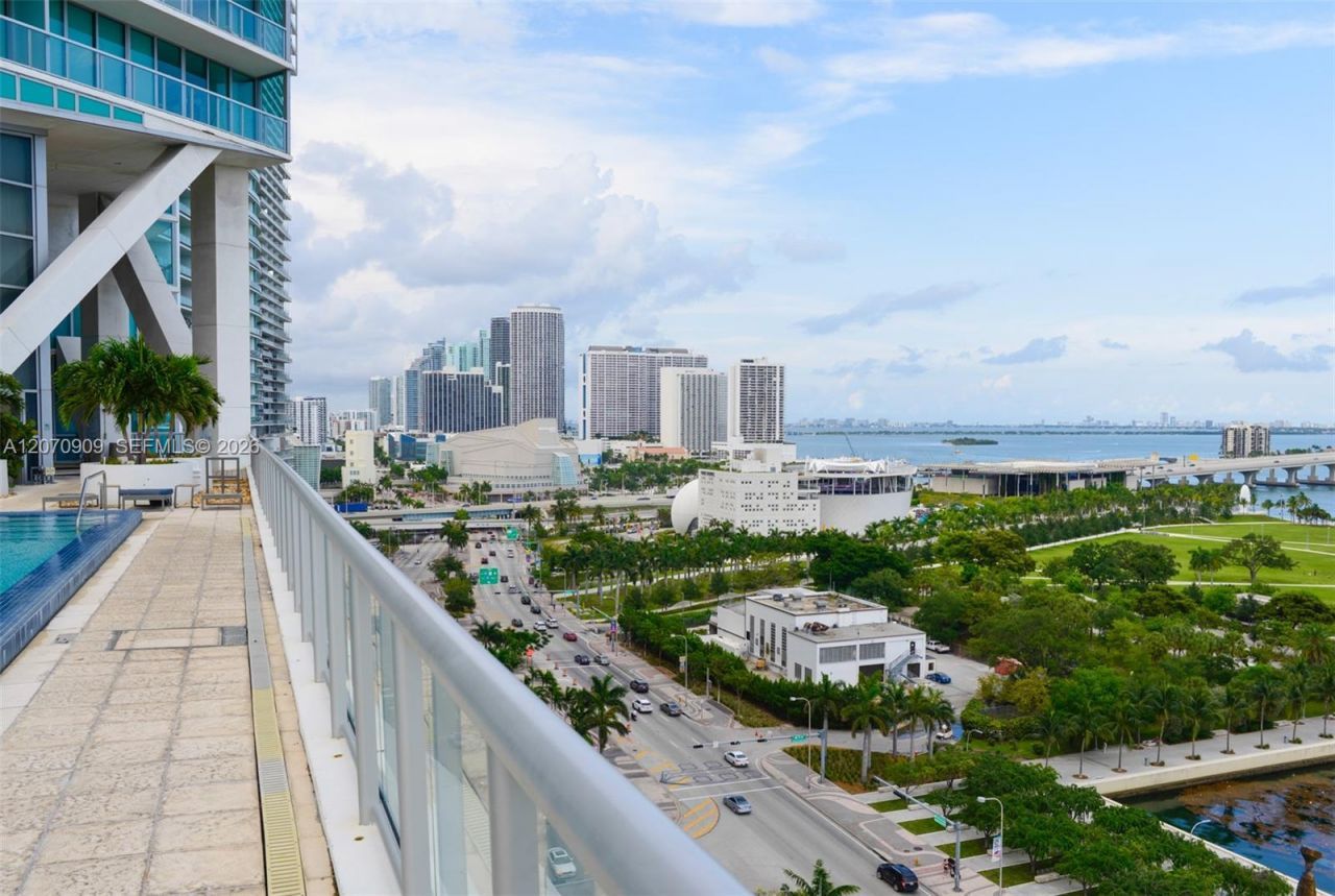 888 Biscayne Blvd , Unit 1509, Miami, FL 33132 Photo
