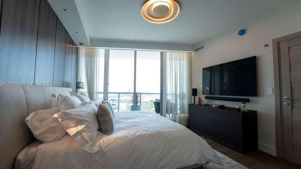 888 Biscayne Blvd , Unit 1509, Miami, FL 33132 Photo