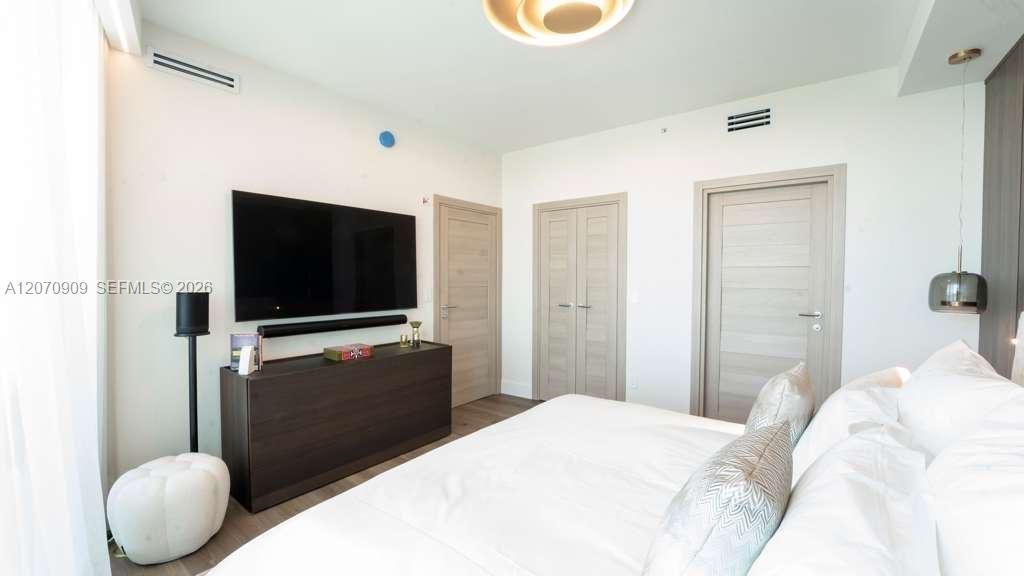 888 Biscayne Blvd , Unit 1509, Miami, FL 33132 Photo