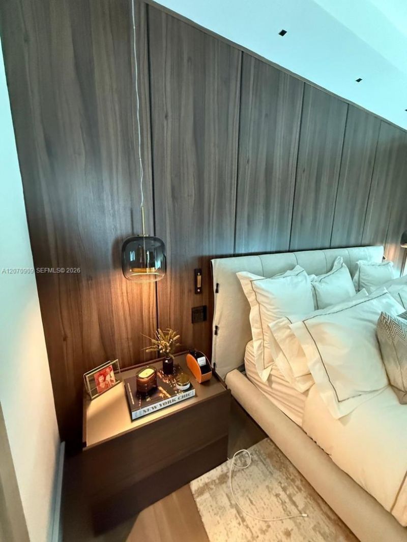 888 Biscayne Blvd , Unit 1509, Miami, FL 33132 Photo