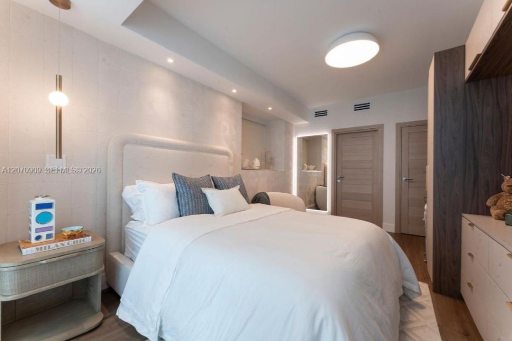 888 Biscayne Blvd , Unit 1509, Miami, FL 33132 Photo