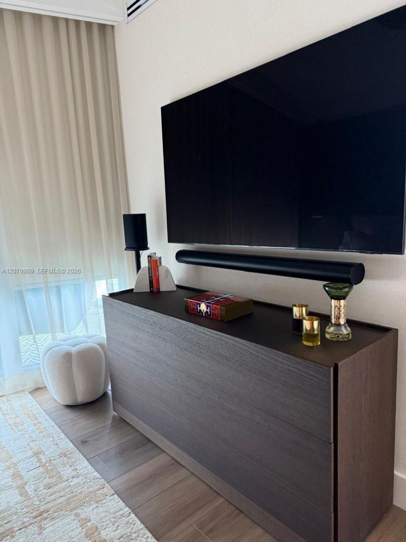 888 Biscayne Blvd , Unit 1509, Miami, FL 33132 Photo