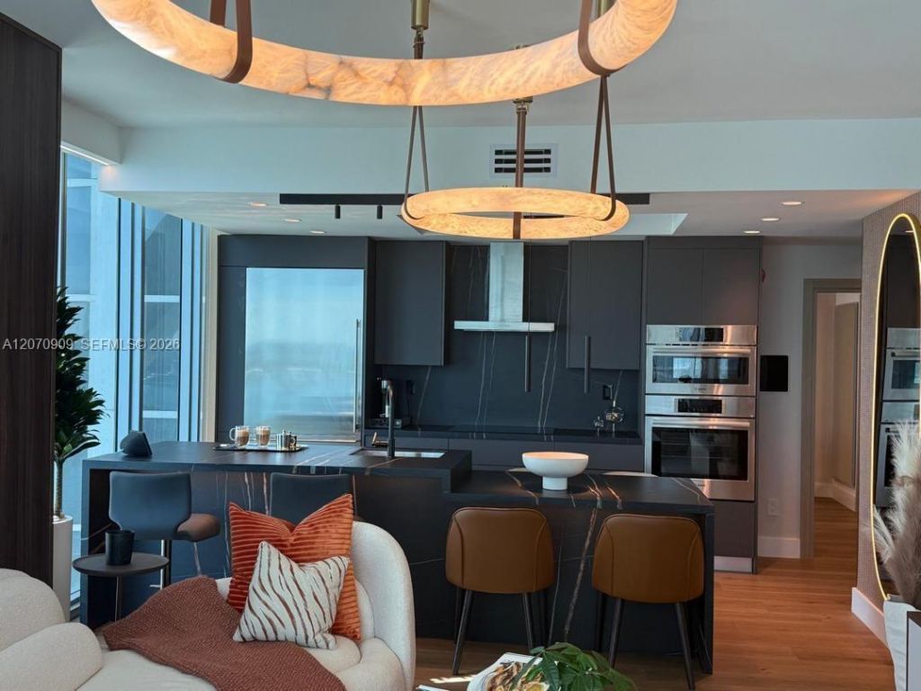 888 Biscayne Blvd , Unit 1509, Miami, FL 33132 Photo
