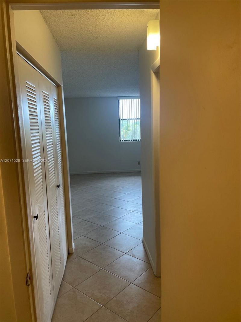 2771 Riverside Dr , Unit 517-A, Coral Springs, FL 33065 Photo