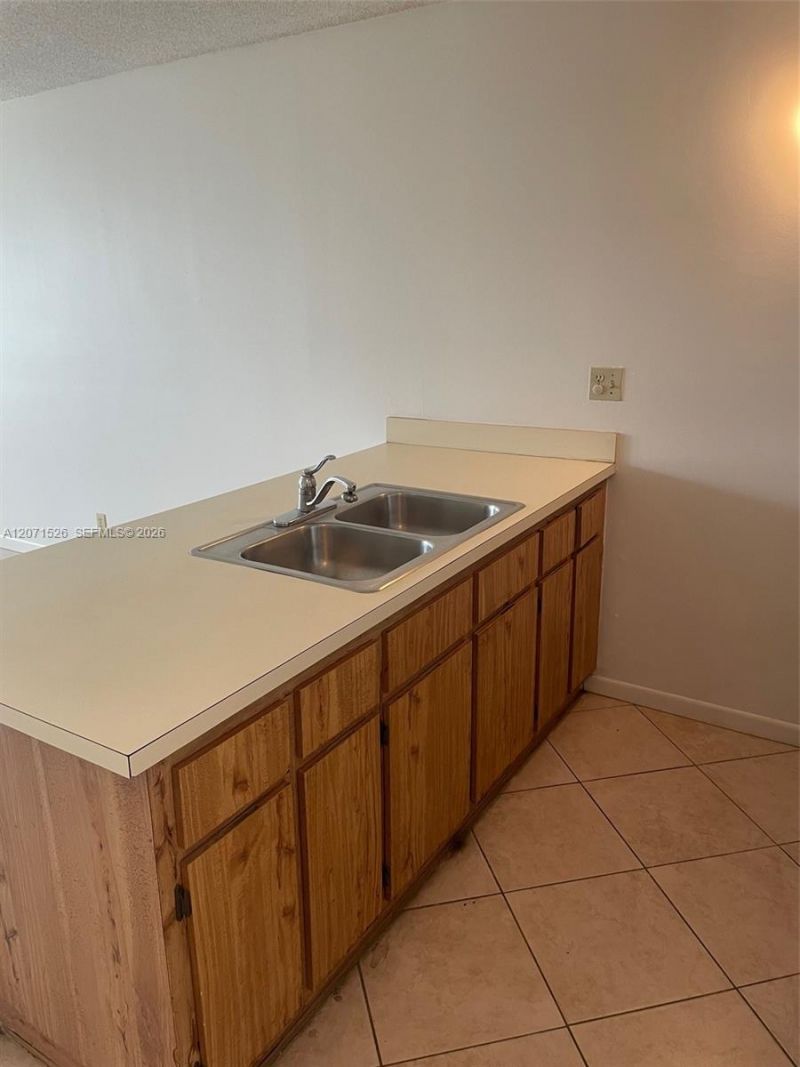 2771 Riverside Dr , Unit 517-A, Coral Springs, FL 33065 Photo