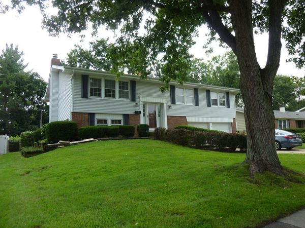 21W651 Glen Valley Drive , Glen Ellyn, IL 60137
