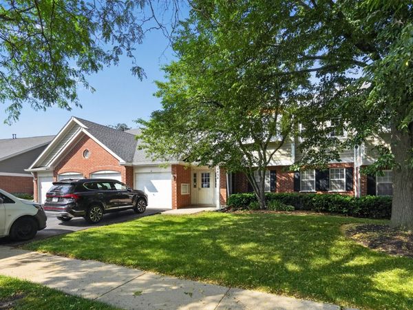 2434 Charleston Drive, Unit 3, Schaumburg, IL 60193