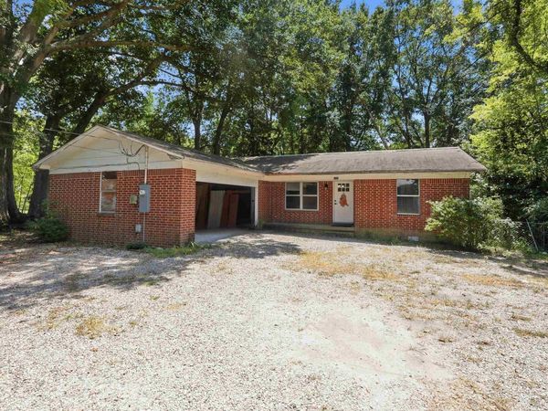 1003 W Moline Street, Malvern, AR 72104