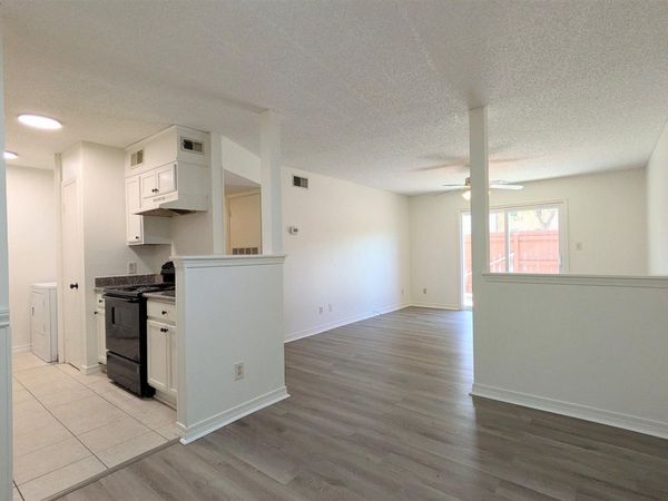 2303 W Michigan Ave, Unit #C2, Pensacola, FL 32526