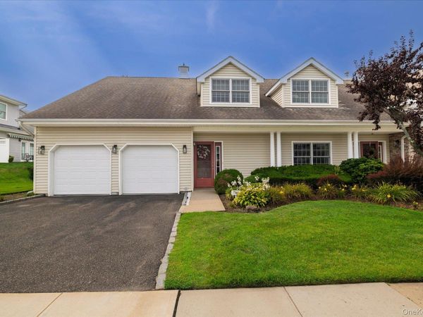 196 Pond View Drive, Port Washington, NY 11050