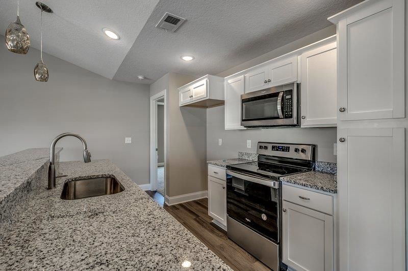 1264 Blue Moon Dr.  Photo 7