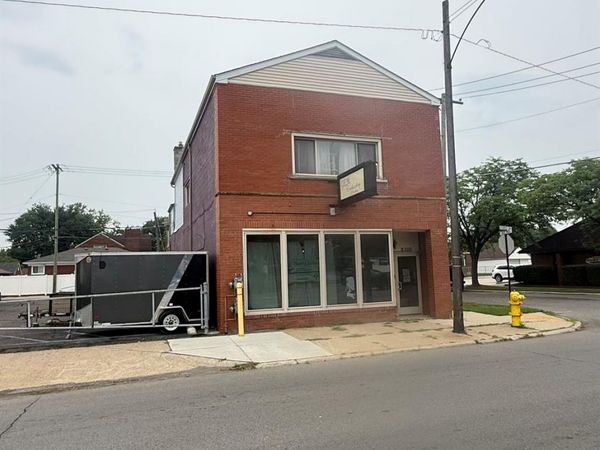 2300 Ford Avenue , Wyandotte, Mi 48192