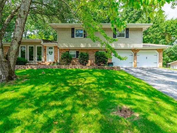 1973 Warwickshire Drive, Soddy Daisy, TN 37379