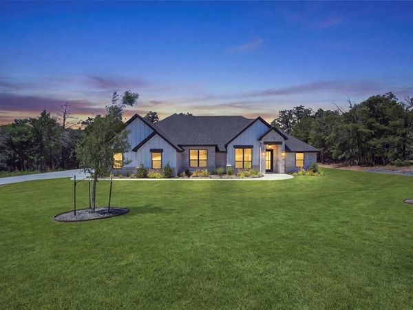 2017 Forest Bridge Drive, Azle, TX 76020