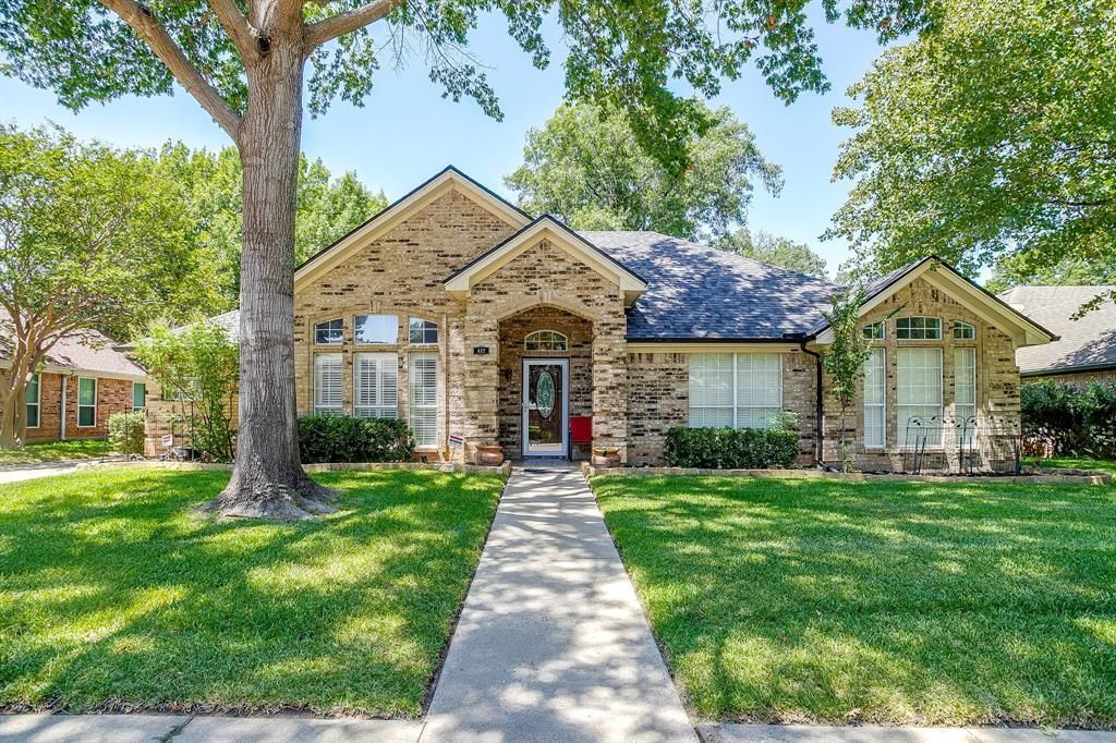 412 Inland Circle, Azle, TX 76020 Main Photo