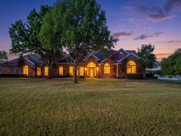 351 Rs County Road 3378, Emory, TX 75440