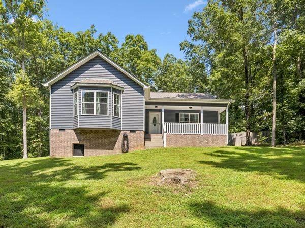 1004 Johnston Dr , White Bluff, TN 37187