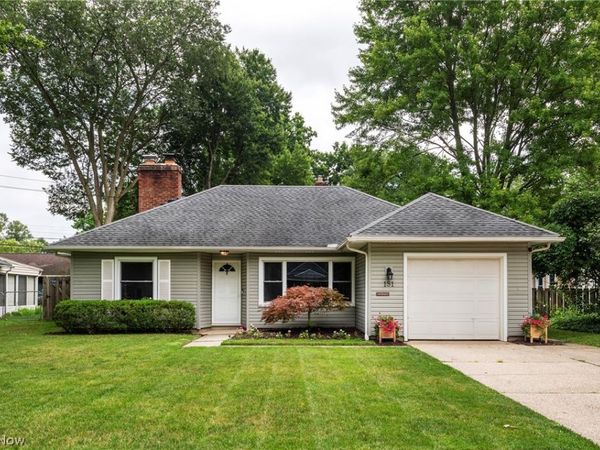 131 Edgewood Drive , Berea, OH 44017