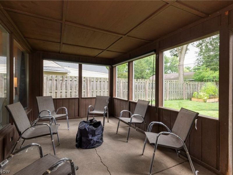 131 Edgewood Drive, Berea, OH 44017 Photo 17