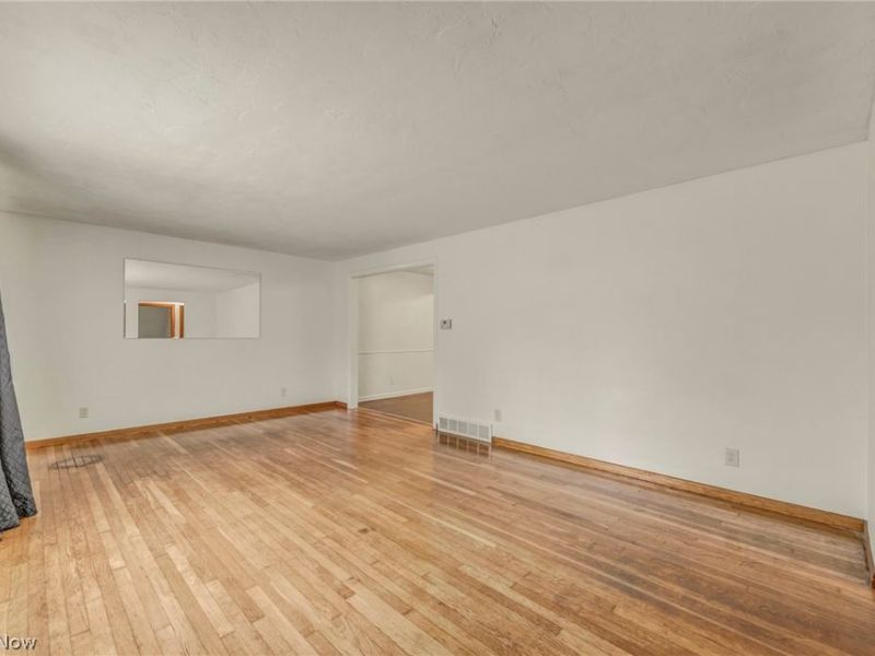 131 Yunker Court, Elyria, OH 44035 Photo 10