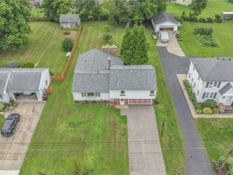 131 Yunker Court, Elyria, OH 44035 Photo 4
