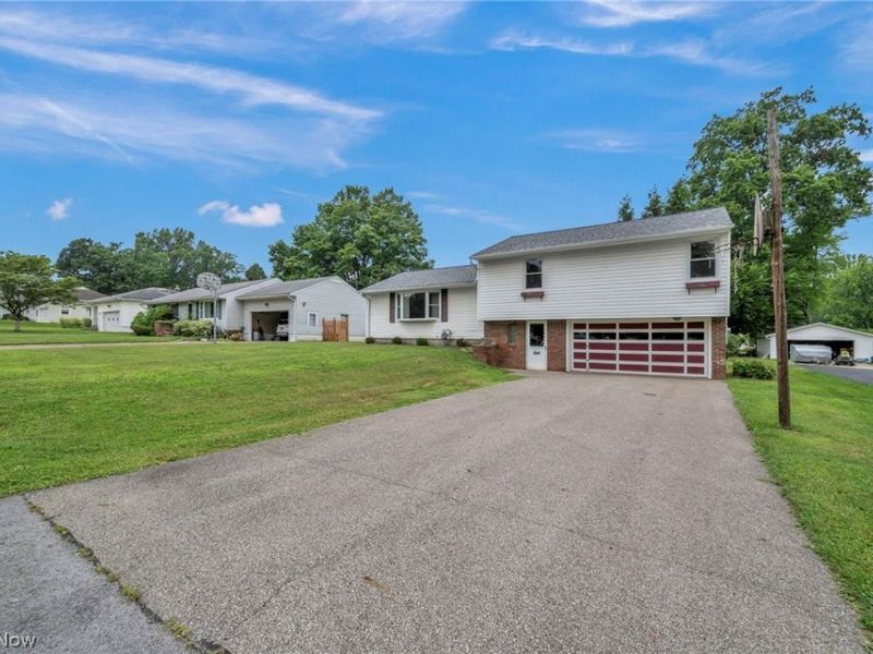 131 Yunker Court, Elyria, OH 44035 Photo 5